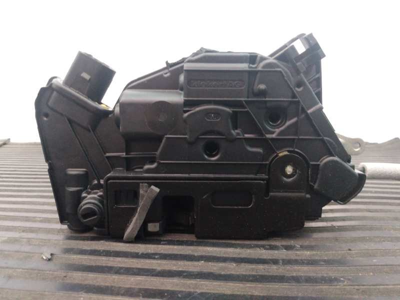 Recambio de cerradura puerta trasera izquierda para volkswagen tiguan (5n1) advance bluemotion referencia OEM IAM 05A5N0839015G 