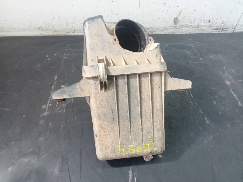 Recambio de filtro aire para suzuki grand vitara jb (jt) 1,9 ltr. ddis jlx-es 5-türig referencia OEM IAM   P2-B3-3