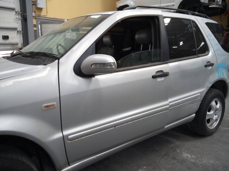 Recambio de puerta delantera izquierda para mercedes-benz clase m (w163) 270 cdi (163.113) referencia OEM IAM   