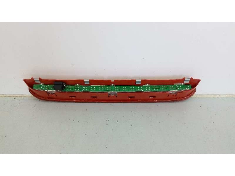 Recambio de luz central de freno para volkswagen tiguan (5n1) advance bluemotion referencia OEM IAM 1K6945097G  E1-A1-14-4