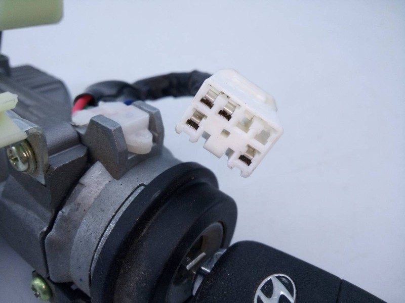 Recambio de antirrobo para hyundai i20 trend referencia OEM IAM   E3-A3-45-3