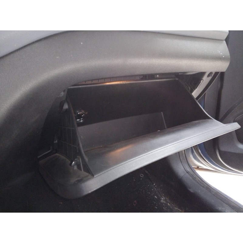 Recambio de guantera para hyundai i20 trend referencia OEM IAM   