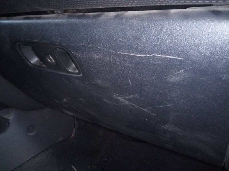 Recambio de guantera para mitsubishi montero (v60/v70) 2.5 tdi sahel (3-ptas.) referencia OEM IAM   