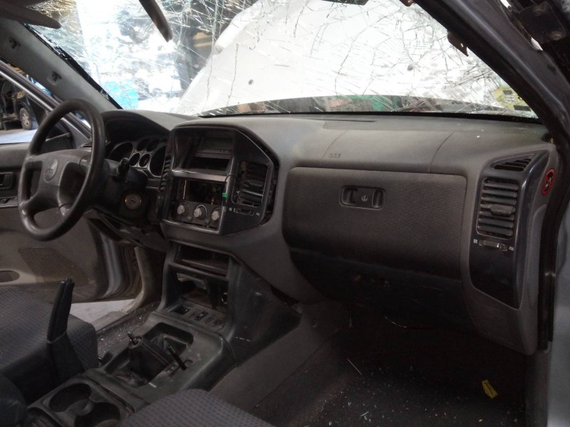 Recambio de salpicadero para mitsubishi montero (v60/v70) 2.5 tdi sahel (3-ptas.) referencia OEM IAM   