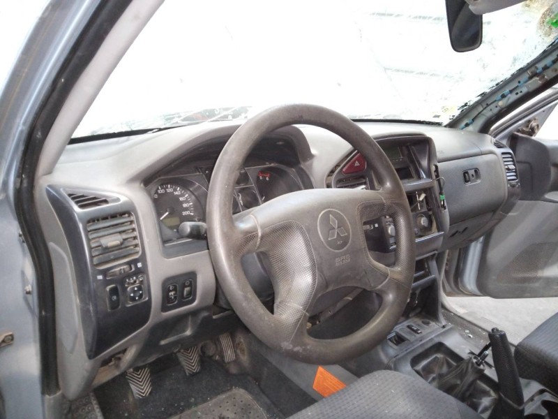 Recambio de salpicadero para mitsubishi montero (v60/v70) 2.5 tdi sahel (3-ptas.) referencia OEM IAM   