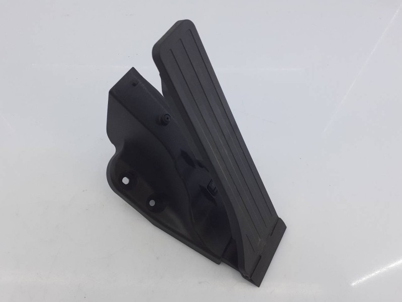 Recambio de pedal acelerador para mercedes-benz clase e lim. (w213) e 220 d (213.004) referencia OEM IAM A2053000004  E3-A1-5-4