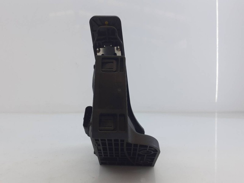 Recambio de pedal acelerador para mercedes-benz clase e lim. (w213) e 220 d (213.004) referencia OEM IAM A2053000004  E3-A1-5-4