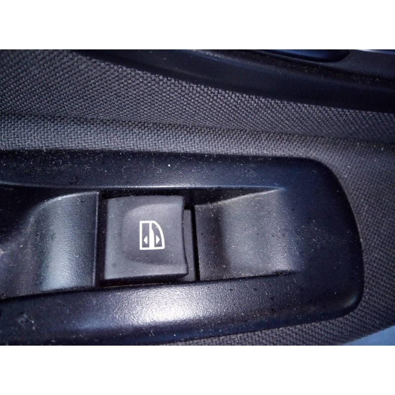 Recambio de mando elevalunas trasero derecho para renault scenic iii grand dynamique referencia OEM IAM   