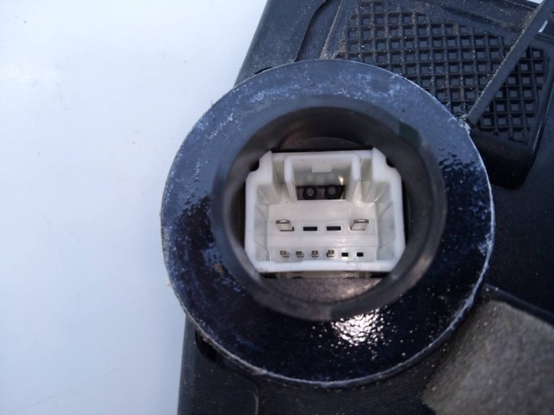 Recambio de cerradura puerta delantera izquierda para toyota land cruiser (j12) 3.0 d-4d gx referencia OEM IAM   E2-B4-10-2