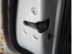 CERRADURA PUERTA TRASERA IZQUIERDA 