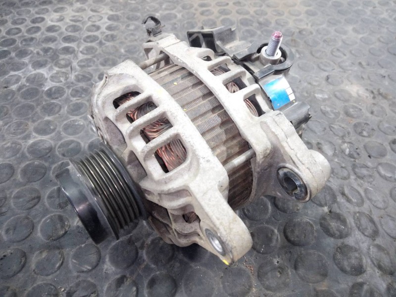 Recambio de alternador para hyundai i20 city s referencia OEM IAM 3730003600 2609501 P3-B6-8-3