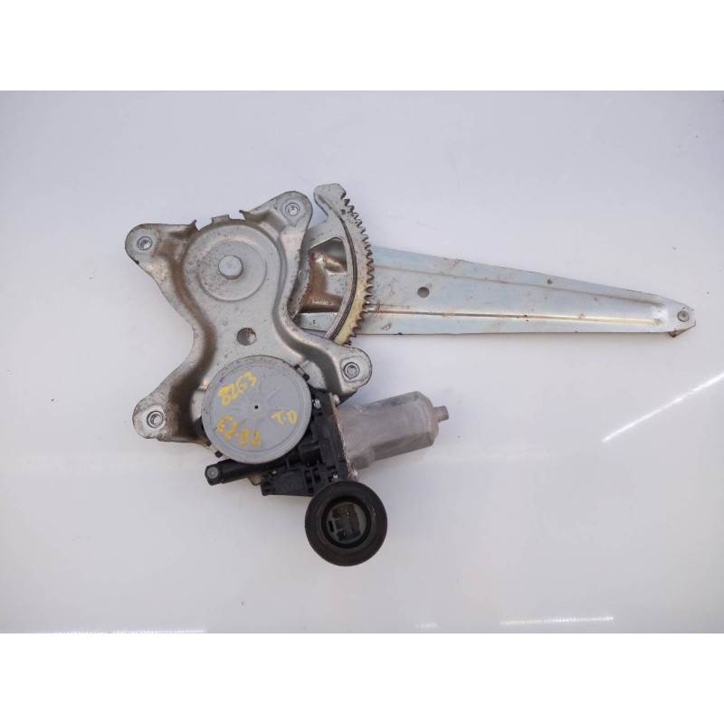 Recambio de elevalunas trasero derecho para toyota land cruiser (j12) 3.0 d-4d gx referencia OEM IAM 8572058010  E2-B4-3-2