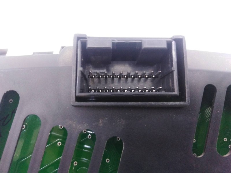 Recambio de cuadro instrumentos para hyundai i20 city s referencia OEM IAM 940131J201 A2C83117200 E2-B5-2-2