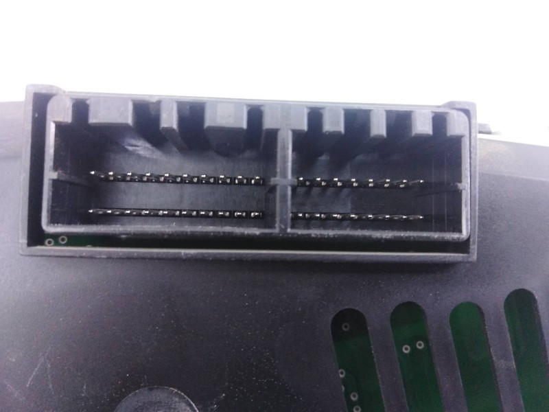 Recambio de cuadro instrumentos para hyundai i20 city s referencia OEM IAM 940131J201 A2C83117200 E2-B5-2-2