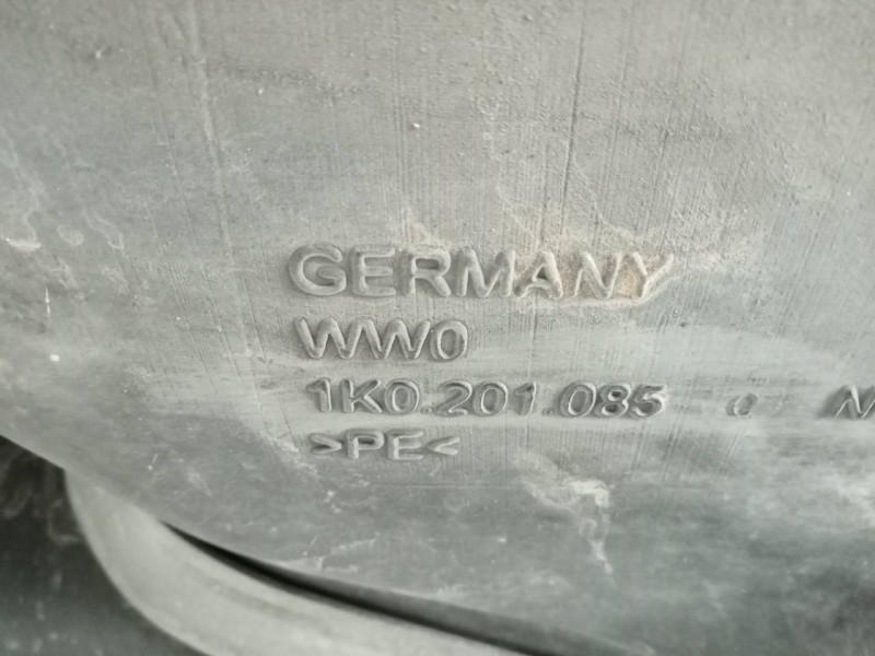Recambio de deposito combustible para volkswagen golf vi (5k1) rabbit bluemotion referencia OEM IAM 1K0201085  