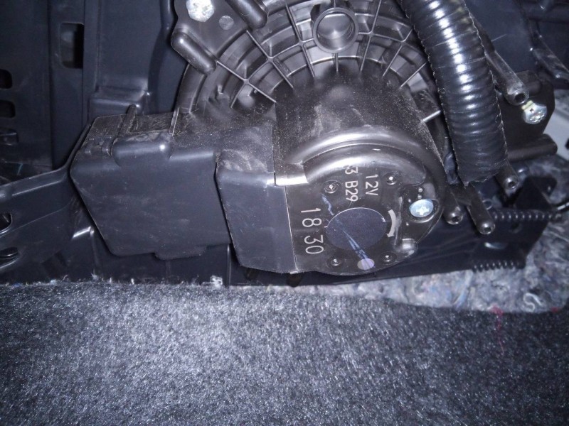 Recambio de ventilador calefaccion para suzuki ignis (/mf) glx referencia OEM IAM 3B291830  