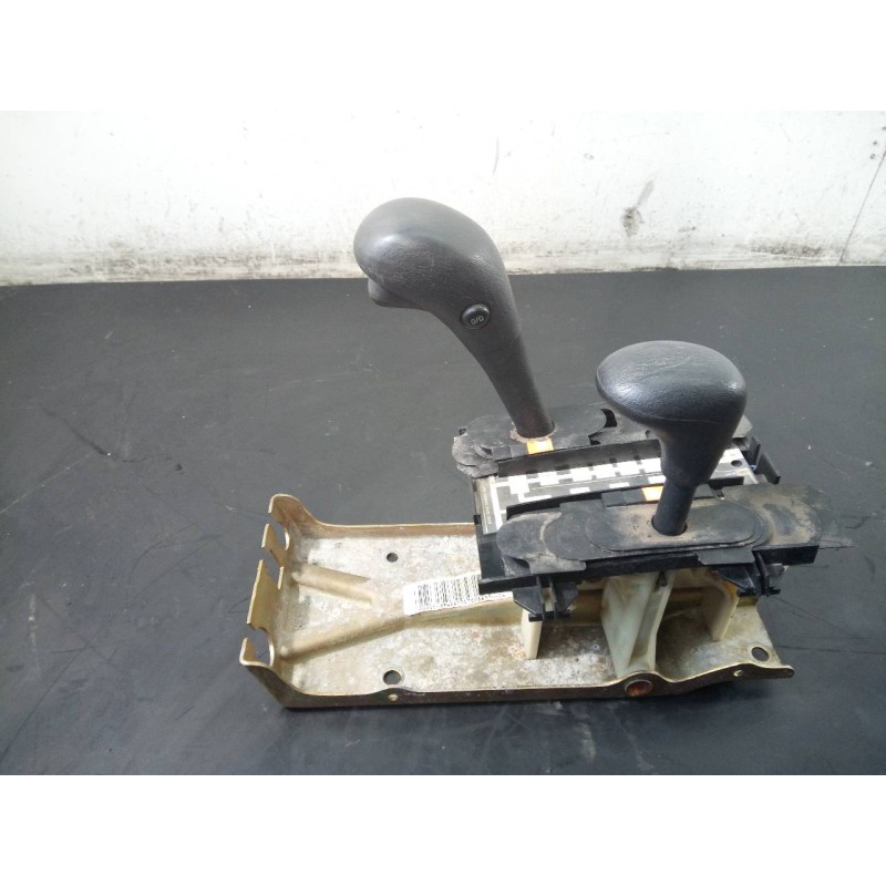 Recambio de palanca cambio para chrysler jeep gr.cherokee (wj/wg) 3.1 td laredo referencia OEM IAM P52104374AACTC288990406  P2-A