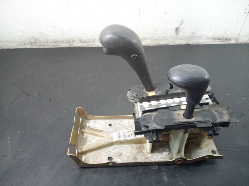 Recambio de palanca cambio para chrysler jeep gr.cherokee (wj/wg) 3.1 td laredo referencia OEM IAM P52104374AACTC288990406  P2-A