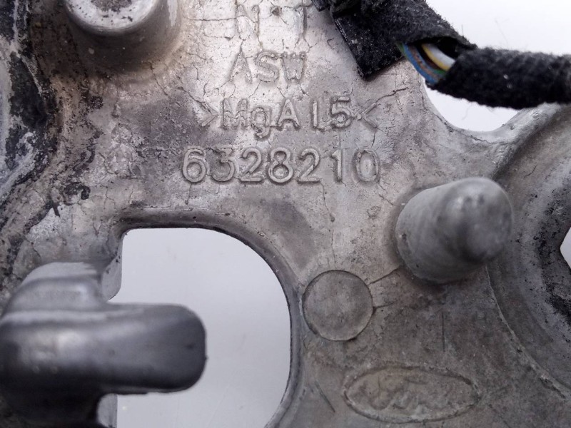 Recambio de volante para ford transit courier trend referencia OEM IAM 6328210  E2-B3-38-1