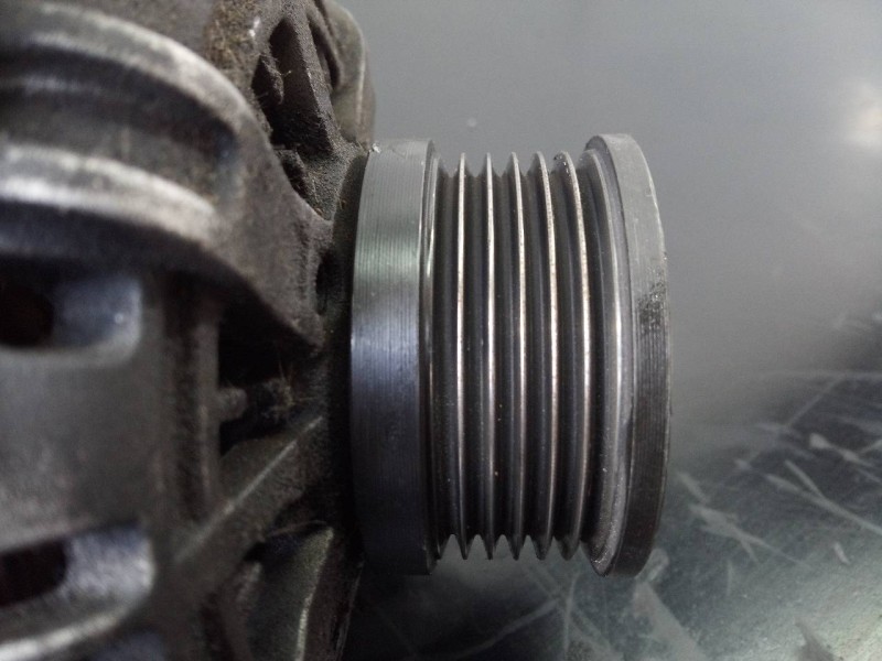 Recambio de alternador para hyundai tucson (jm) 2.0 crdi comfort (4wd) referencia OEM IAM   P3-A4-28-1