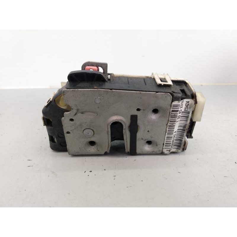 Recambio de cerradura puerta trasera izquierda para chrysler jeep compass limited 4x4 referencia OEM IAM P04589651ACA T5DKD2310 