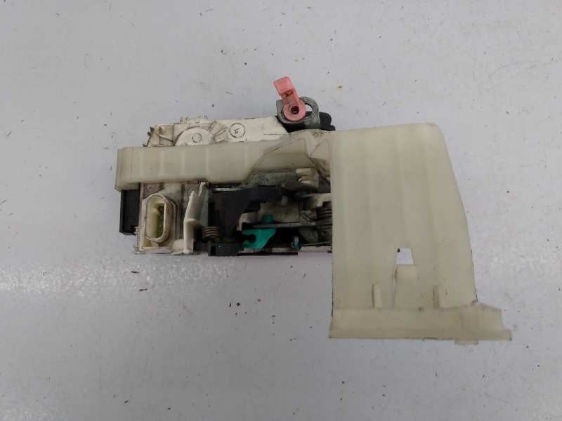 Recambio de cerradura puerta trasera izquierda para chrysler jeep compass limited 4x4 referencia OEM IAM P04589651ACA T5DKD2310 