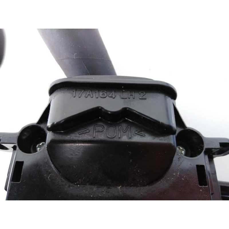 Recambio de mando limpia para toyota land cruiser (j12) 3.0 d-4d gx referencia OEM IAM 17A164LH2  E3-B2-19-4