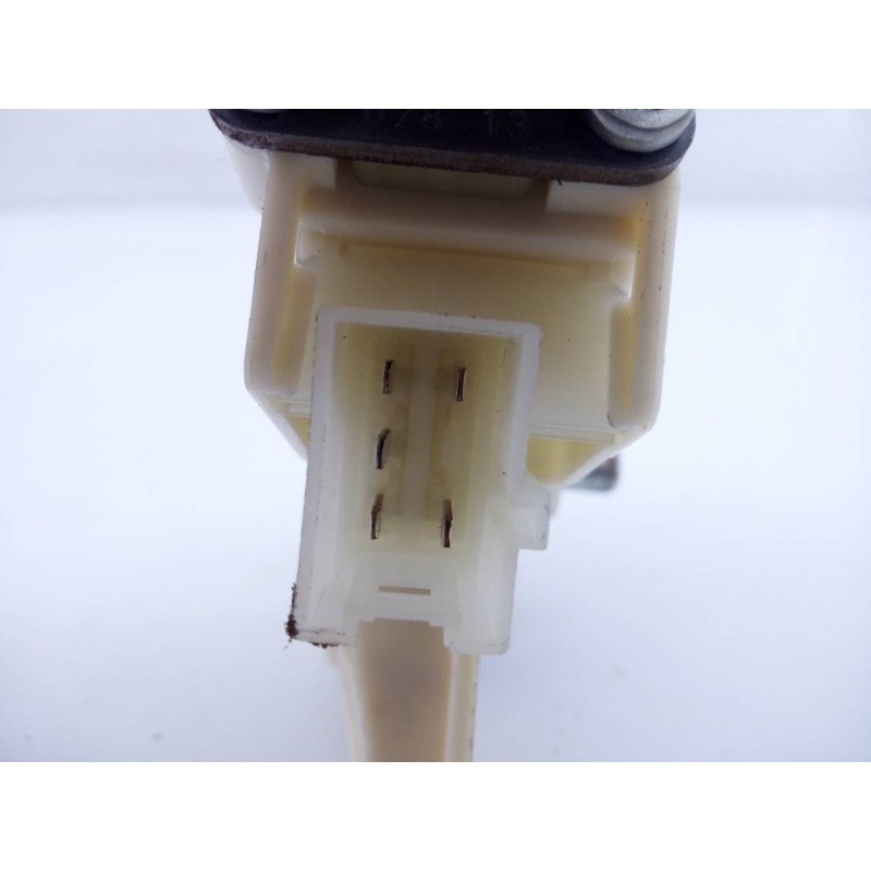 Recambio de motor elevalunas delantero izquierdo para mercedes-benz clase b (w246) b 180 cdi be (246.200) referencia OEM IAM 013