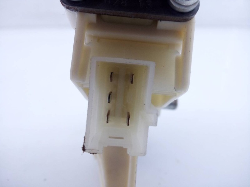 Recambio de motor elevalunas delantero izquierdo para mercedes-benz clase b (w246) b 180 cdi be (246.200) referencia OEM IAM 013