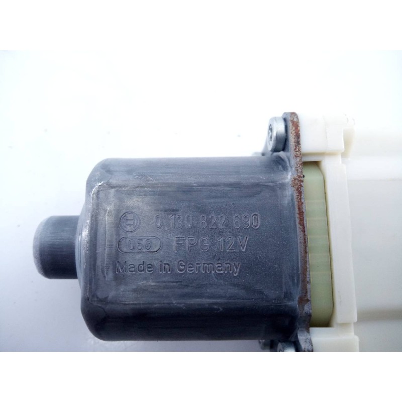 Recambio de motor elevalunas delantero izquierdo para mercedes-benz clase b (w246) b 180 cdi be (246.200) referencia OEM IAM 013