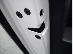 CERRADURA PUERTA TRASERA IZQUIERDA 