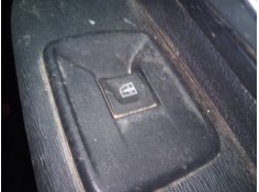 MANDO ELEVALUNAS DELANTERO DERECHO 