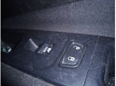 MANDO ELEVALUNAS DELANTERO DERECHO 