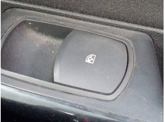 MANDO ELEVALUNAS DELANTERO DERECHO 