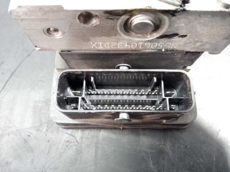 Recambio de abs para skoda spaceback (5h) active referencia OEM IAM 1S0614517L  P3-B8-24-1