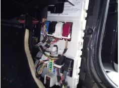 CAJA RELES / FUSIBLES 