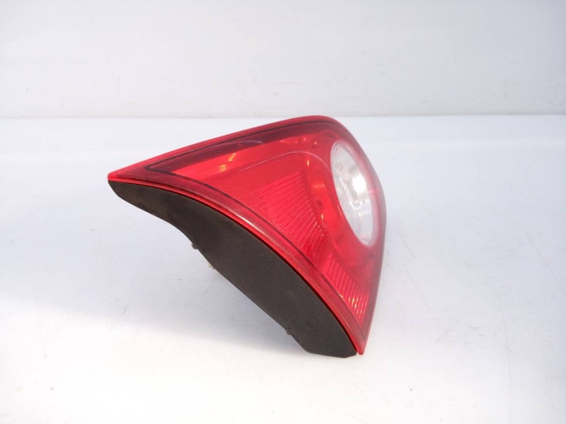 Recambio de piloto trasero izquierdo porton para nissan qashqai (j10) acenta referencia OEM IAM 89071063 26555JD800 E2-A4-39-2