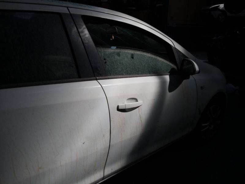 Recambio de puerta delantera derecha para opel corsa d selective referencia OEM IAM   