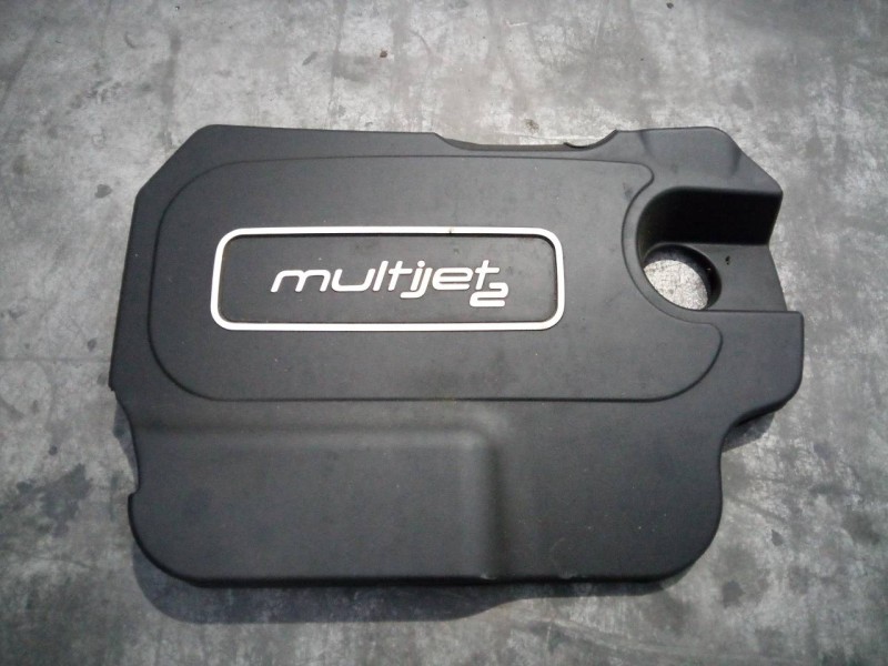 Recambio de tapa motor para jeep renegade longitude fwd referencia OEM IAM   