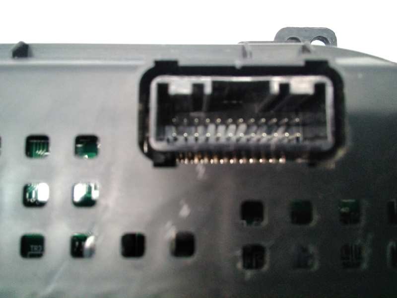 Recambio de cuadro instrumentos para hyundai ix35 style awd referencia OEM IAM 940072Y330 11001536901U E3-A3-54-2