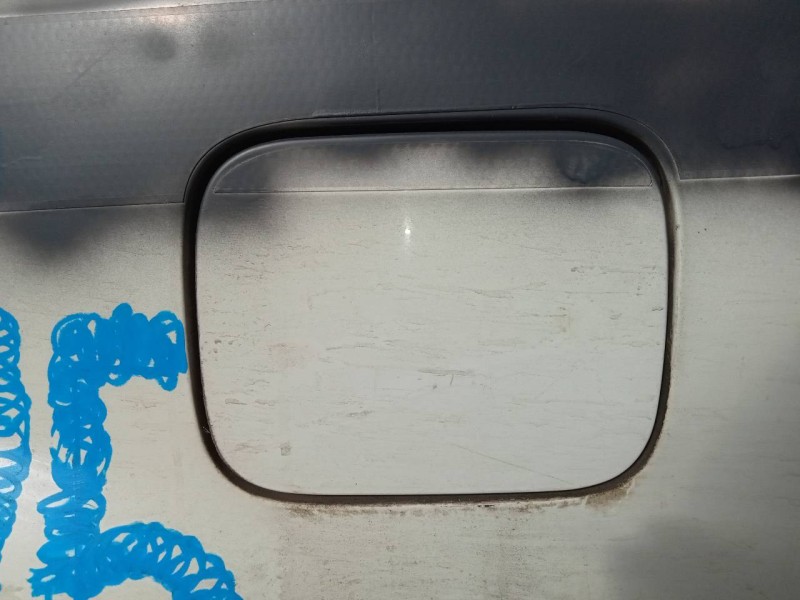 Recambio de tapa exterior combustible para nissan x-trail (t30) comfort referencia OEM IAM   