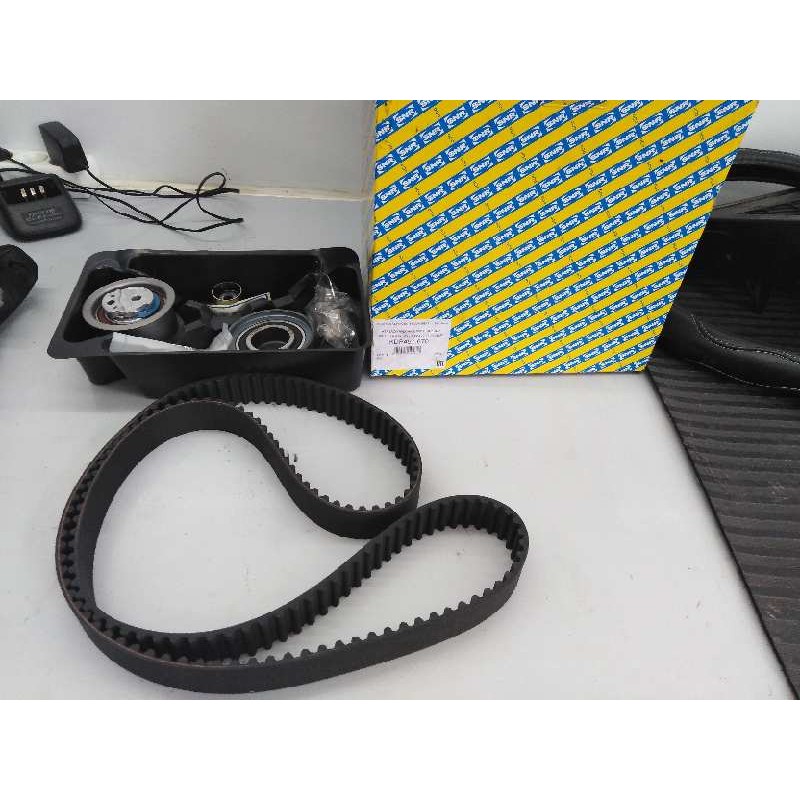 Recambio de kit distribucion para audi a3 (8p) 2.0 tdi referencia OEM IAM 0433KWW NUEVO T1-1-B5-3