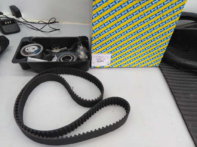 Recambio de kit distribucion para audi a3 (8p) 2.0 tdi referencia OEM IAM 0433KWW NUEVO T1-1-B5-3