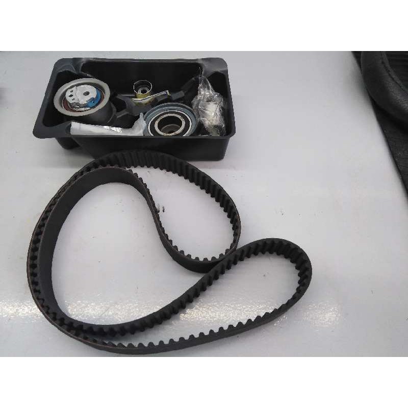 Recambio de kit distribucion para audi a3 (8p) 2.0 tdi referencia OEM IAM 0433KWW NUEVO T1-1-B5-3