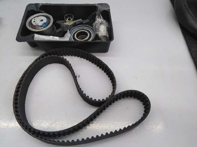 Recambio de kit distribucion para audi a3 (8p) 2.0 tdi referencia OEM IAM 0433KWW NUEVO T1-1-B5-3
