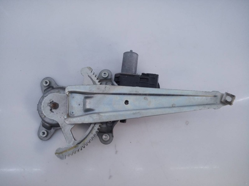 Recambio de elevalunas trasero izquierdo para toyota land cruiser (j15) referencia OEM IAM 8571060340  E2-B4-50-1