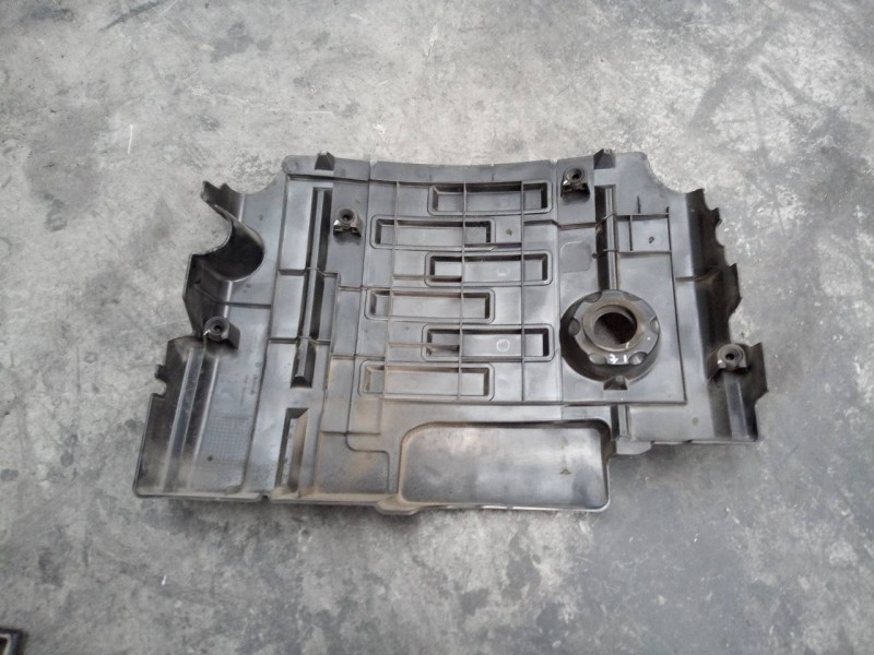 Recambio de tapa motor para land rover range rover sport v6 td hse referencia OEM IAM   