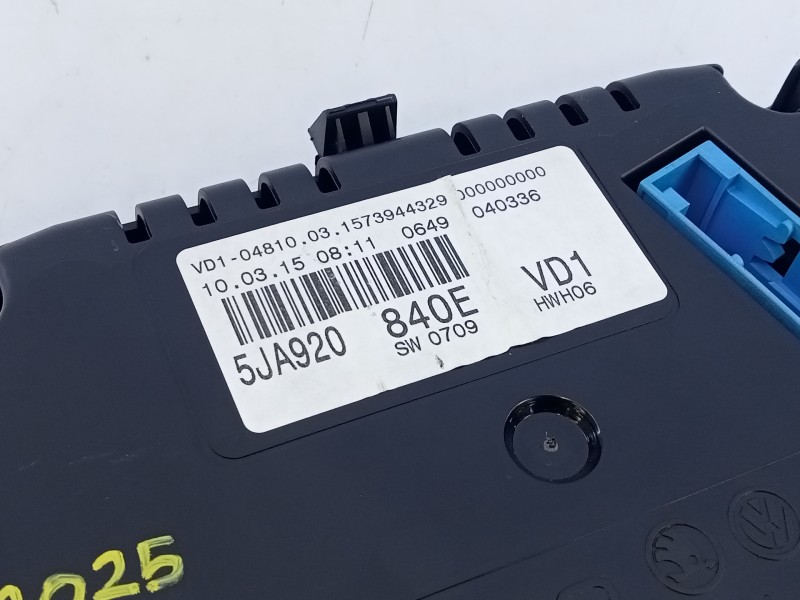 Recambio de cuadro instrumentos para skoda spaceback (5h) active referencia OEM IAM 5JA920840E  E2-A1-37-1