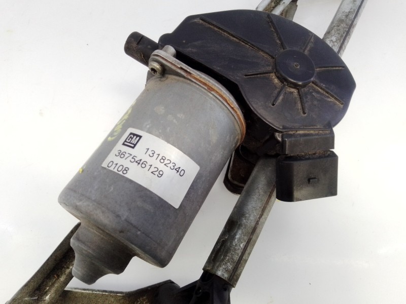 Recambio de motor limpia delantero para opel corsa d cosmo referencia OEM IAM 13182340 367546129 E2-B6-30-2