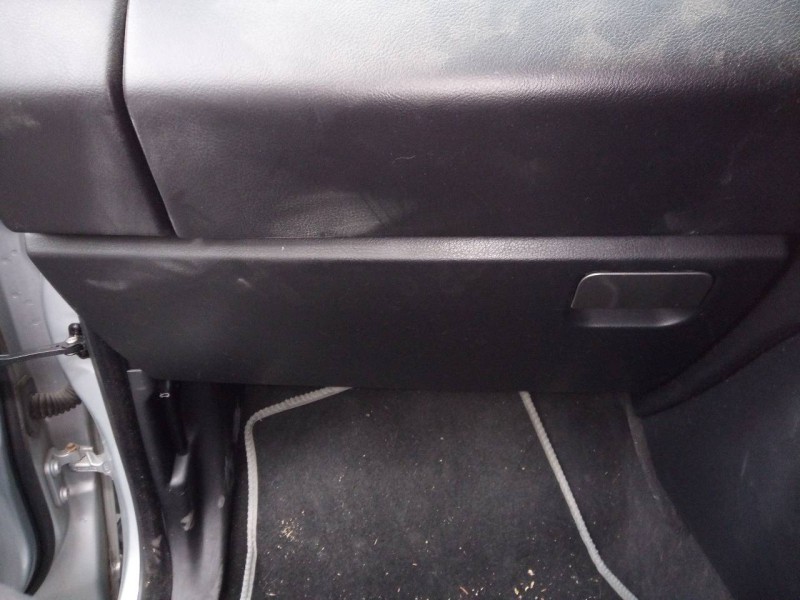 Recambio de guantera para land rover range rover sport v6 td hse referencia OEM IAM   